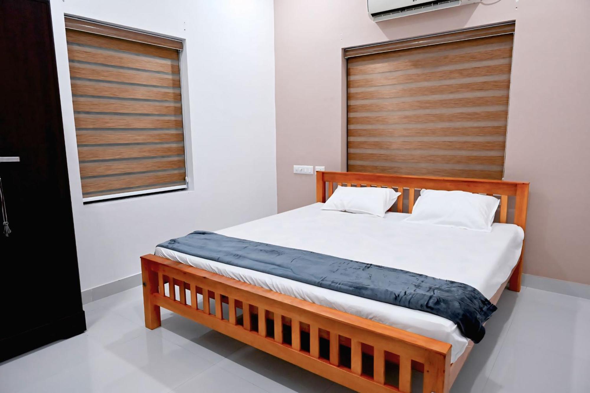 Elamkulam Penthouse - 3Bhk Ac With Kitchen - Kochi Apartman Chottanikara Kültér fotó